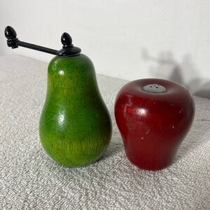 Vintage 90s Wooden Apple Salt Shaker And Pear Pepper Mill Set 2pcs
